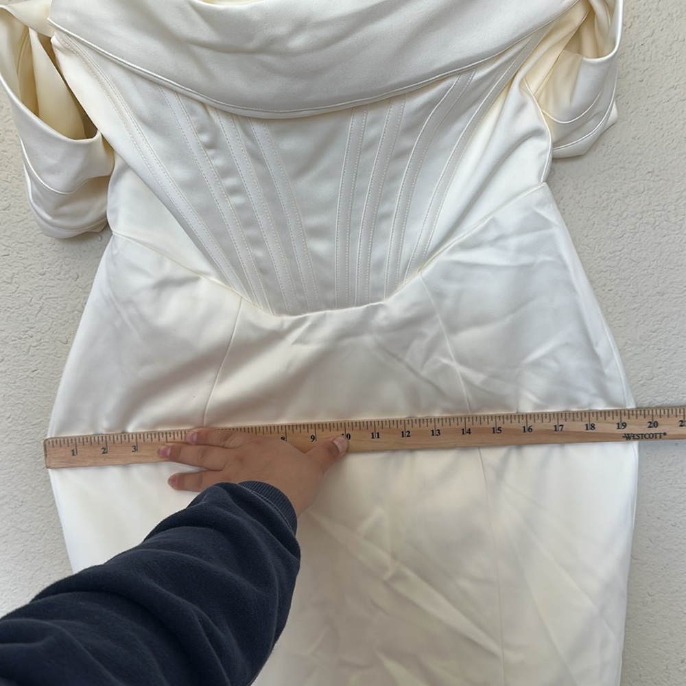 House of CB ‘Antoinette’ Ivory Corset Off Shoulder LIMITED EDITION Bridal GOWN L - Picture 8 of 13